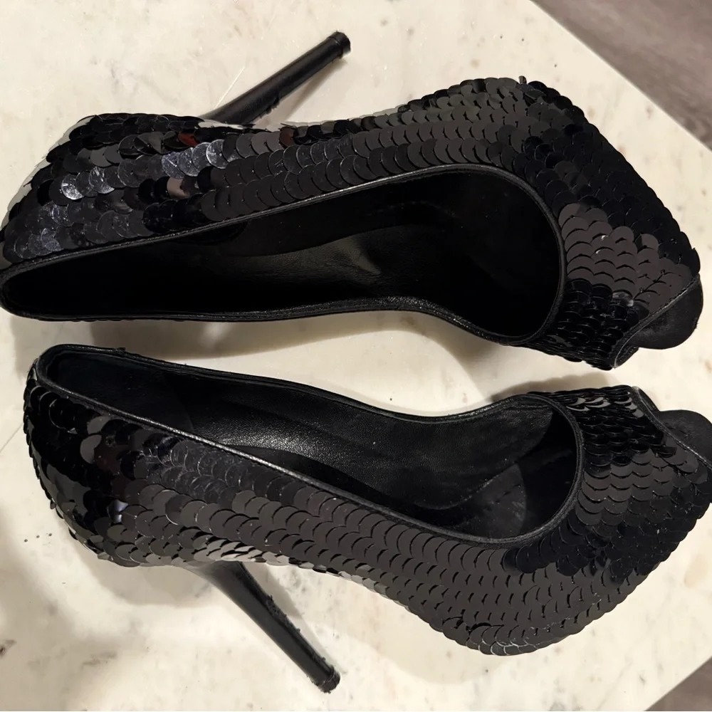 D&G DOLCE &‎ GABBANA Black Sequin Platform Pumps Size 38 RARE